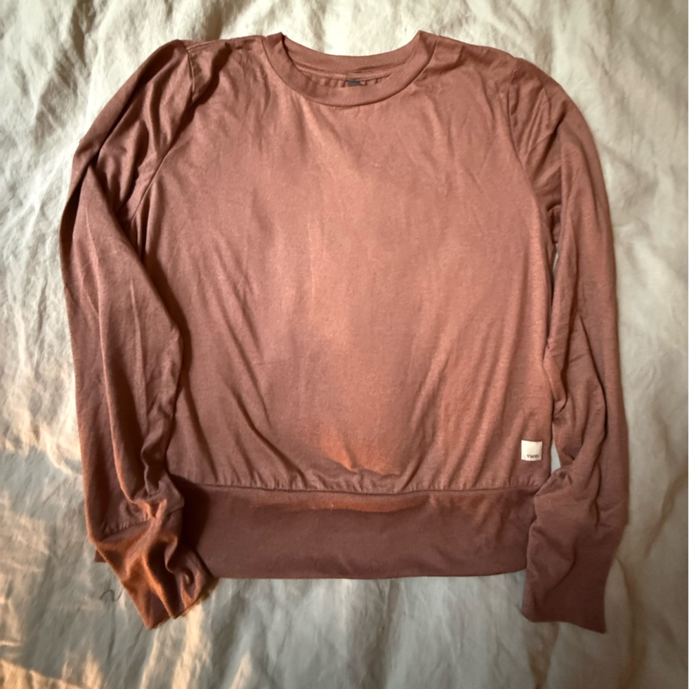 Vuori Women's Daydream Crew Long Sleeve Tee - a rose color